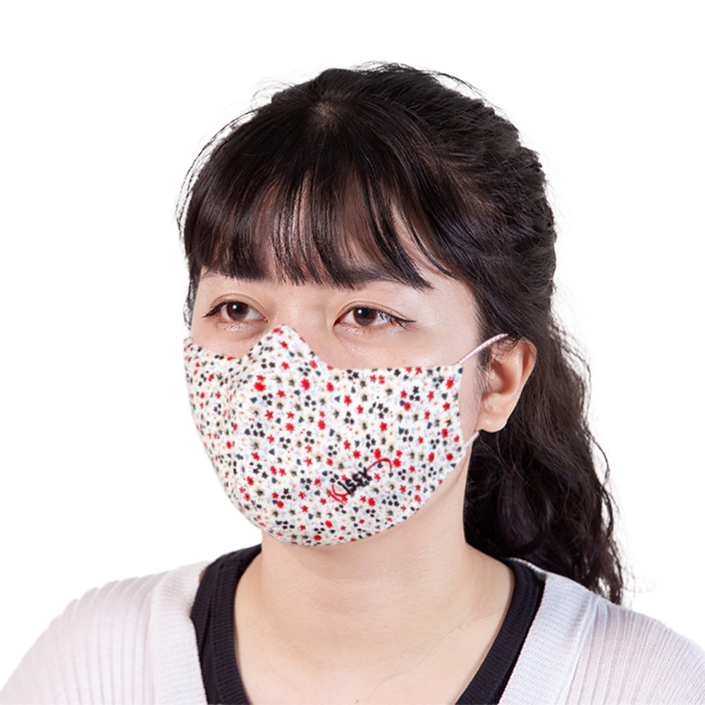 Hình ảnh Khẩu trang sợi hoạt tính Kissy size M 3 lớp giúp lọc sạch không khí, ngăn bụi, khí ô nhiễm