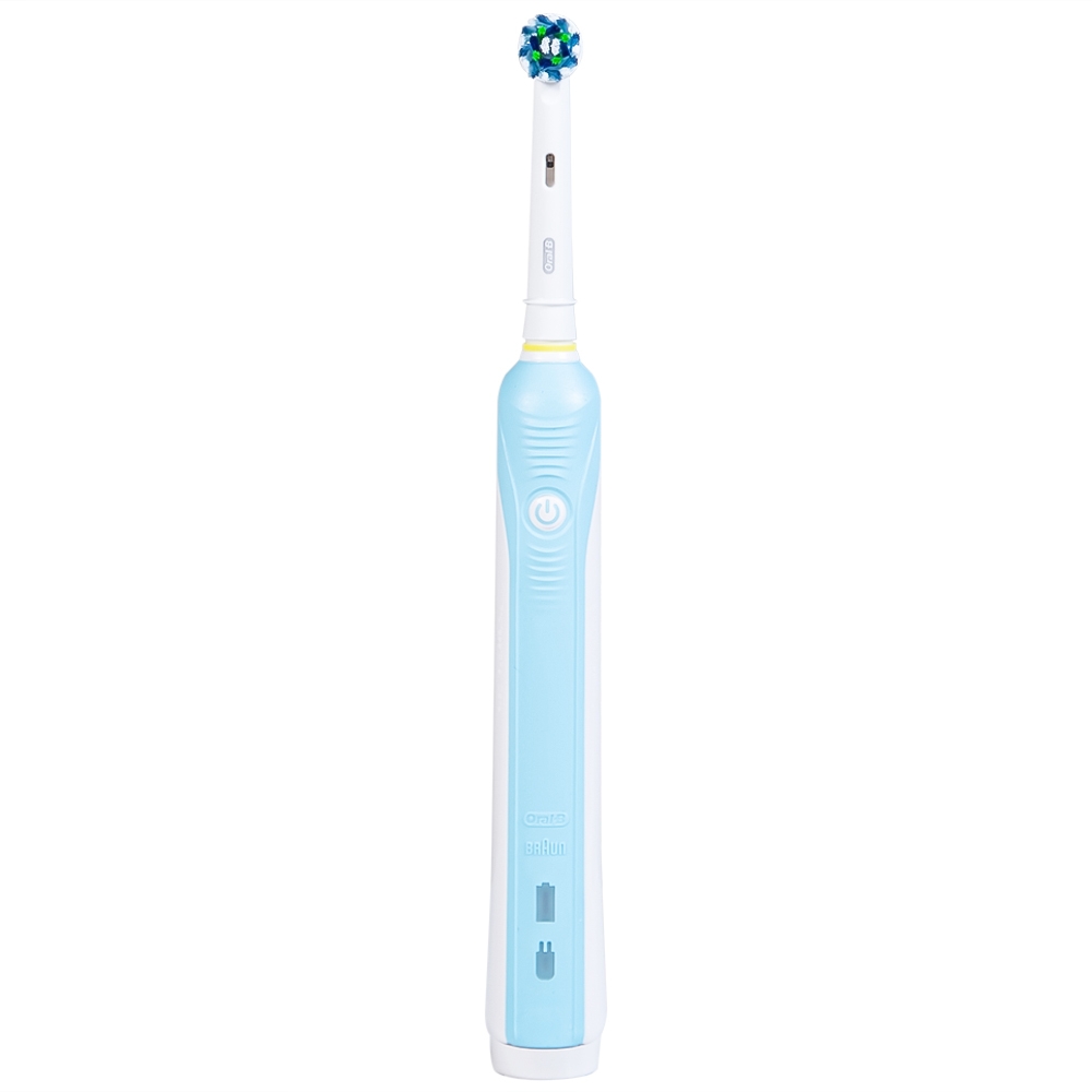 Hình ảnh Bàn chải đánh răng điện Oral-B Pro 500 Crossaction loại bỏ các mảng bám và vết ố trên răng