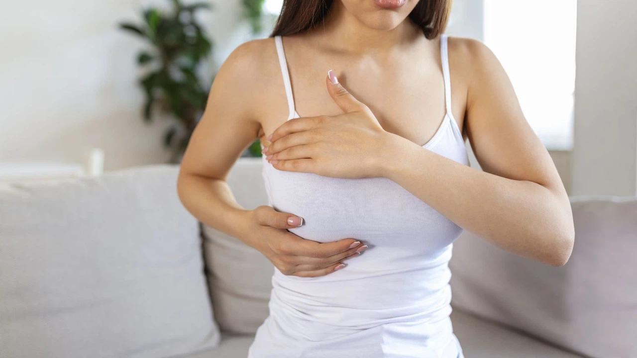 Bướu sợi tuyến Birads 4 là gì? Nguyên nhân, triệu chứng và phương pháp điều trị