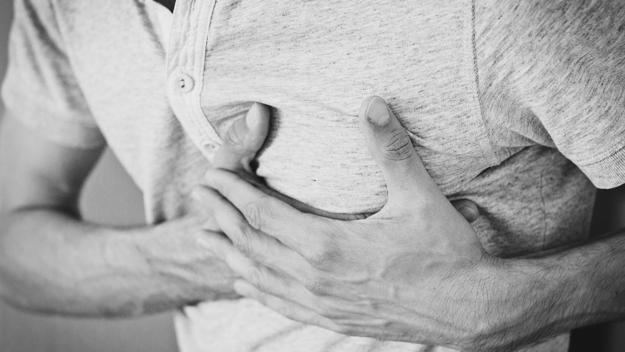 Nhồi máu cơ tim thất phải là gì? Nguyên nhân, triệu chứng và cách điều trị 1