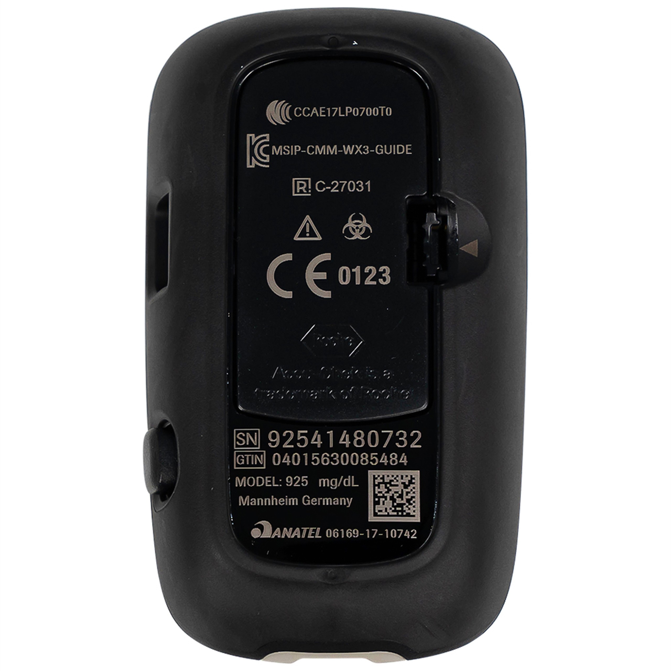 Máy đo đường huyết Accu Chek Guide hỗ trợ theo dõi, kiểm soát lượng đường trong máu