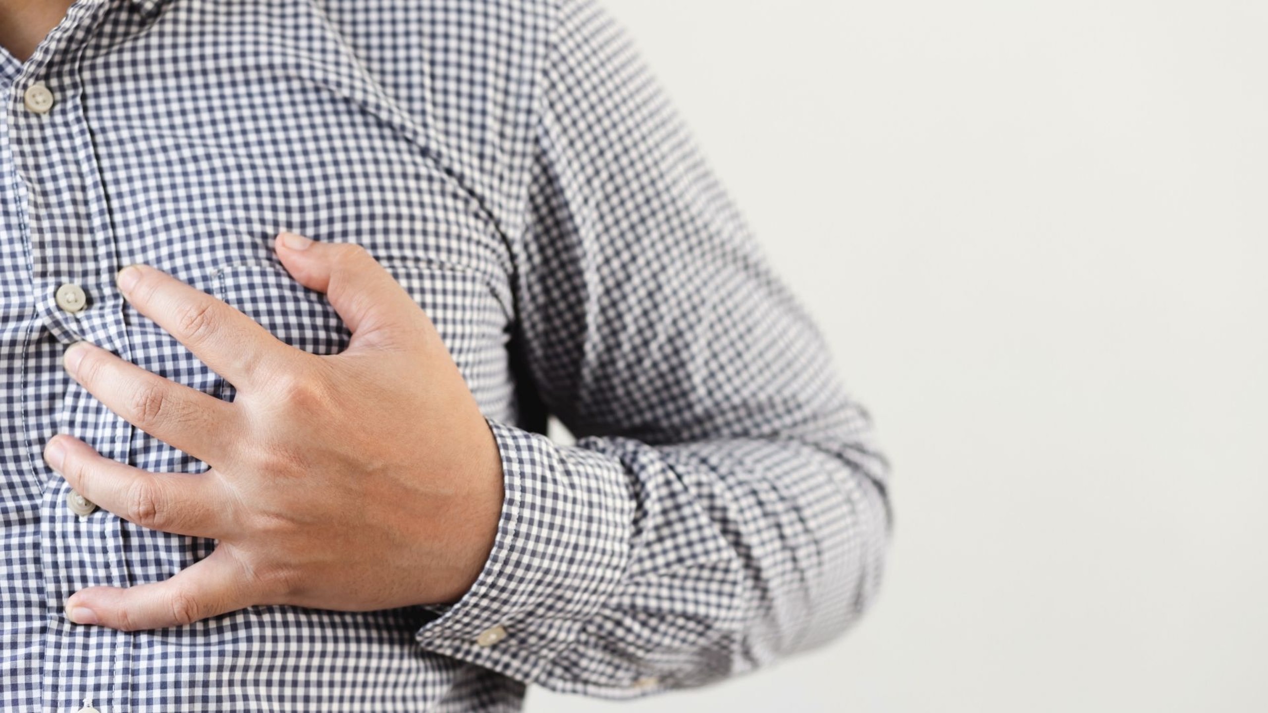 Bệnh vôi hóa sụn sườn là gì? Nguyên nhân gây bệnh và phương pháp điều trị phù hợp