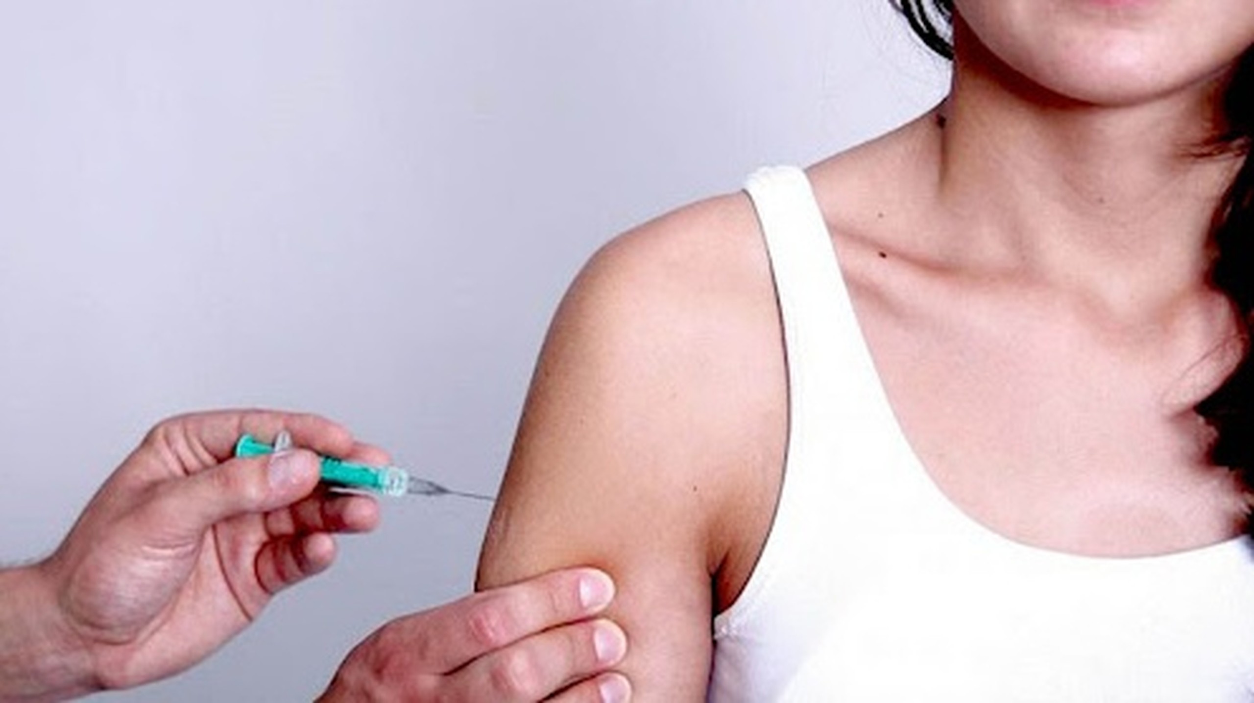 Chích ngừa sởi quai bị rubella trước khi mang thai bao lâu? 