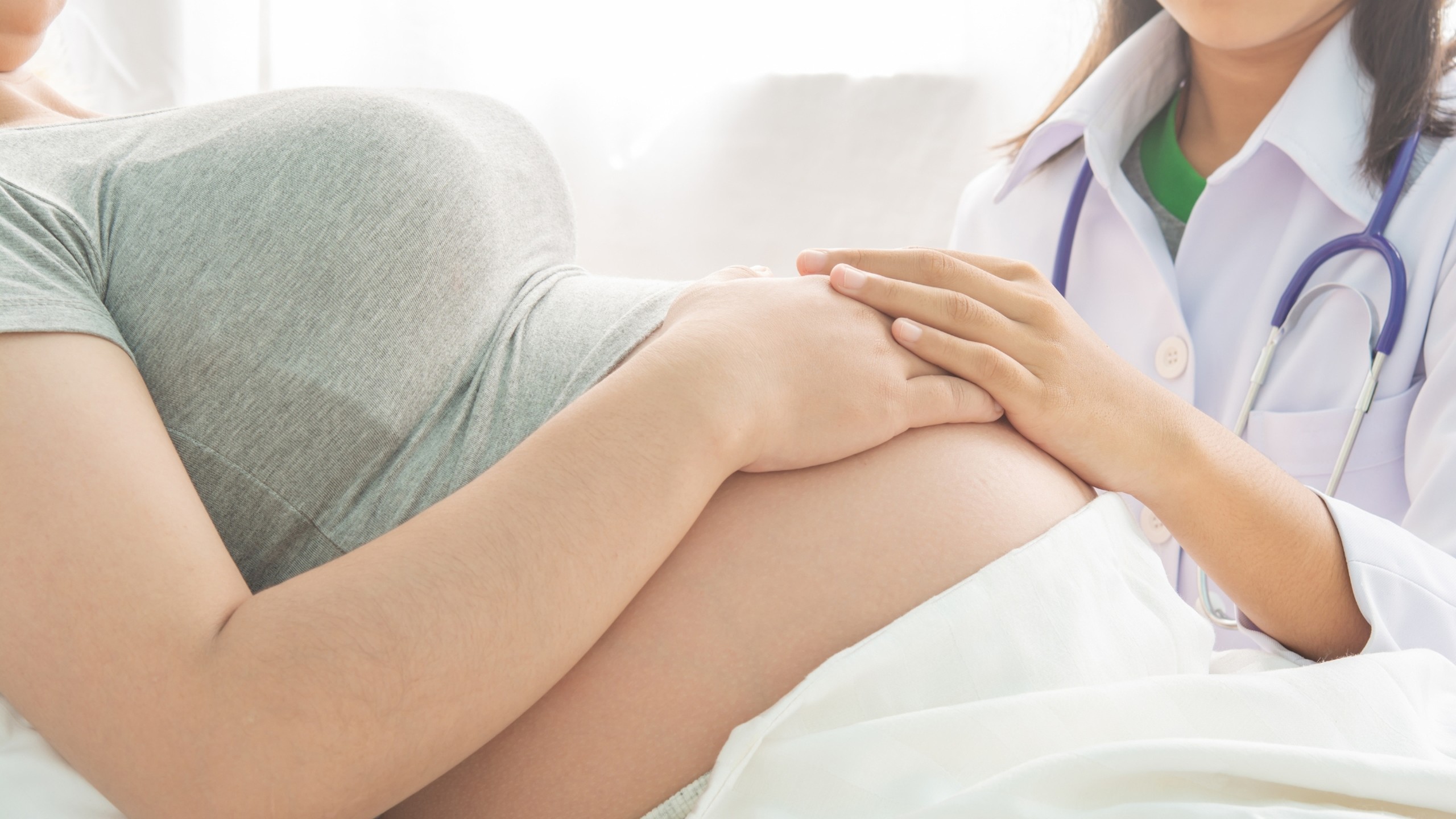 Đa ối ở tuần 32 là gì? Nguyên nhân và cách xử trí