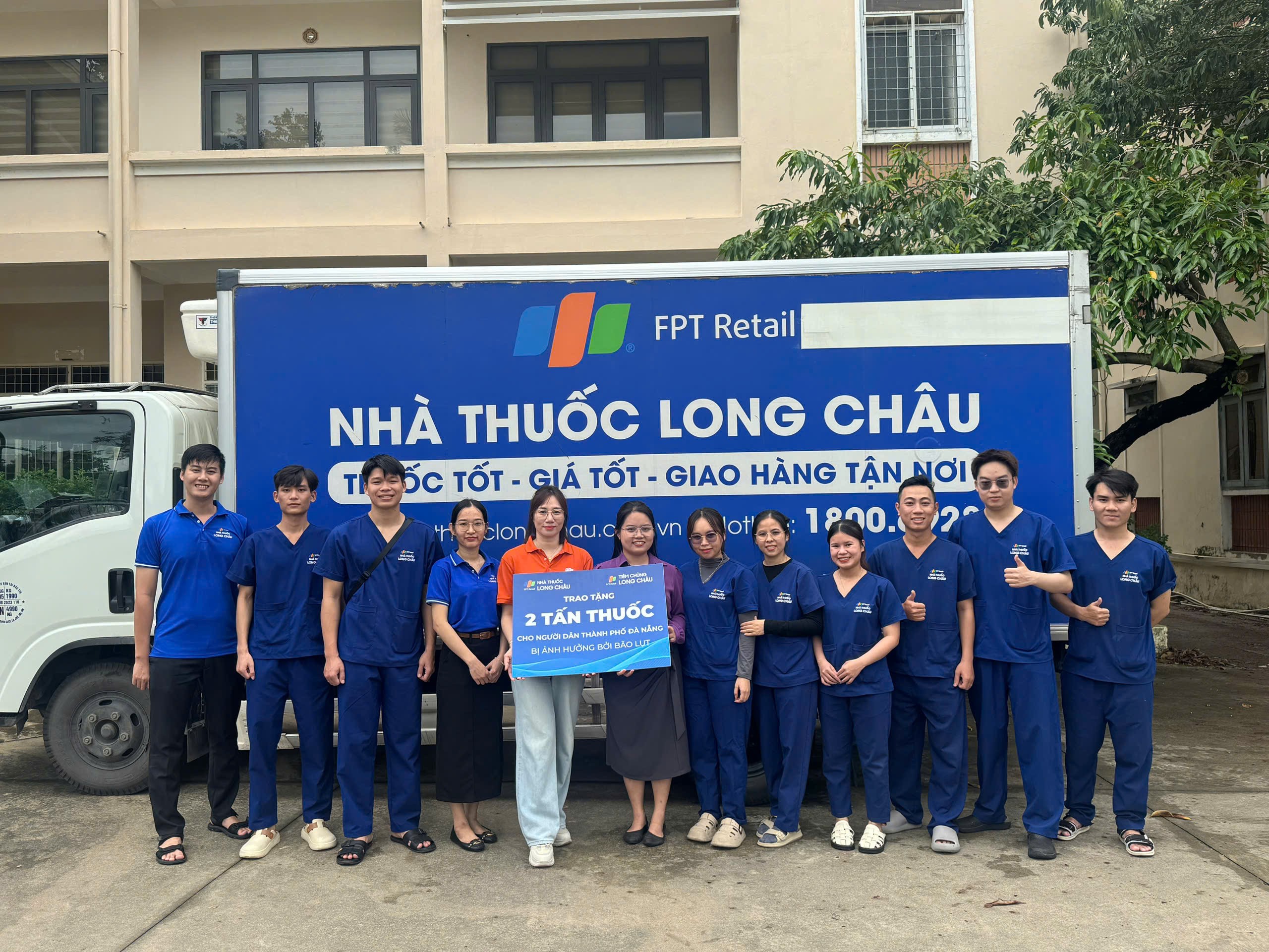 Thương gửi “khúc ruột” miền Trung, Long Châu điều động 4 tấn thuốc và vật tư y tế hỗ trợ vùng lũ