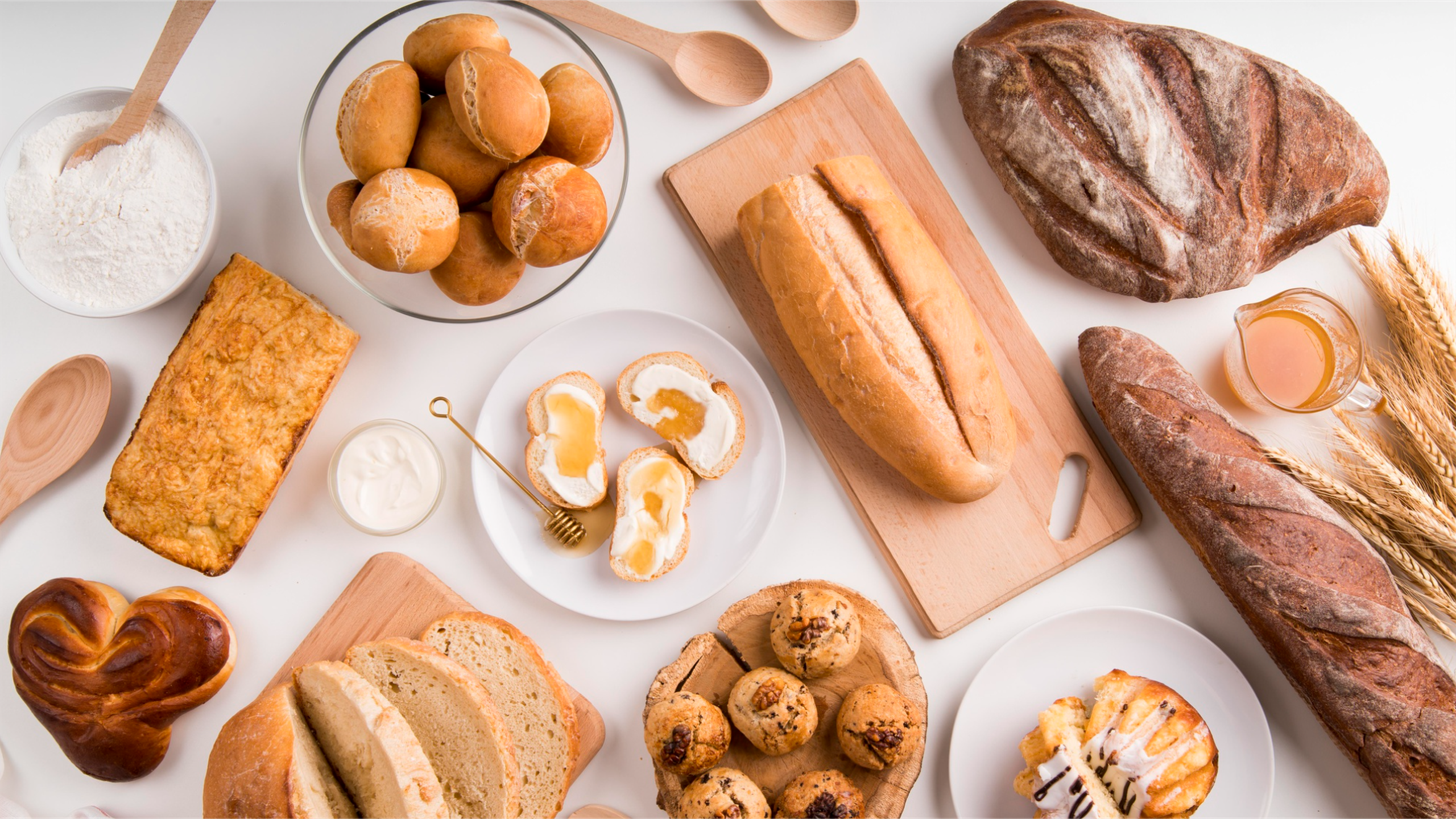 Bánh mì bao nhiêu calo? Giải đáp chính xác để ăn ngon không lo tăng cân