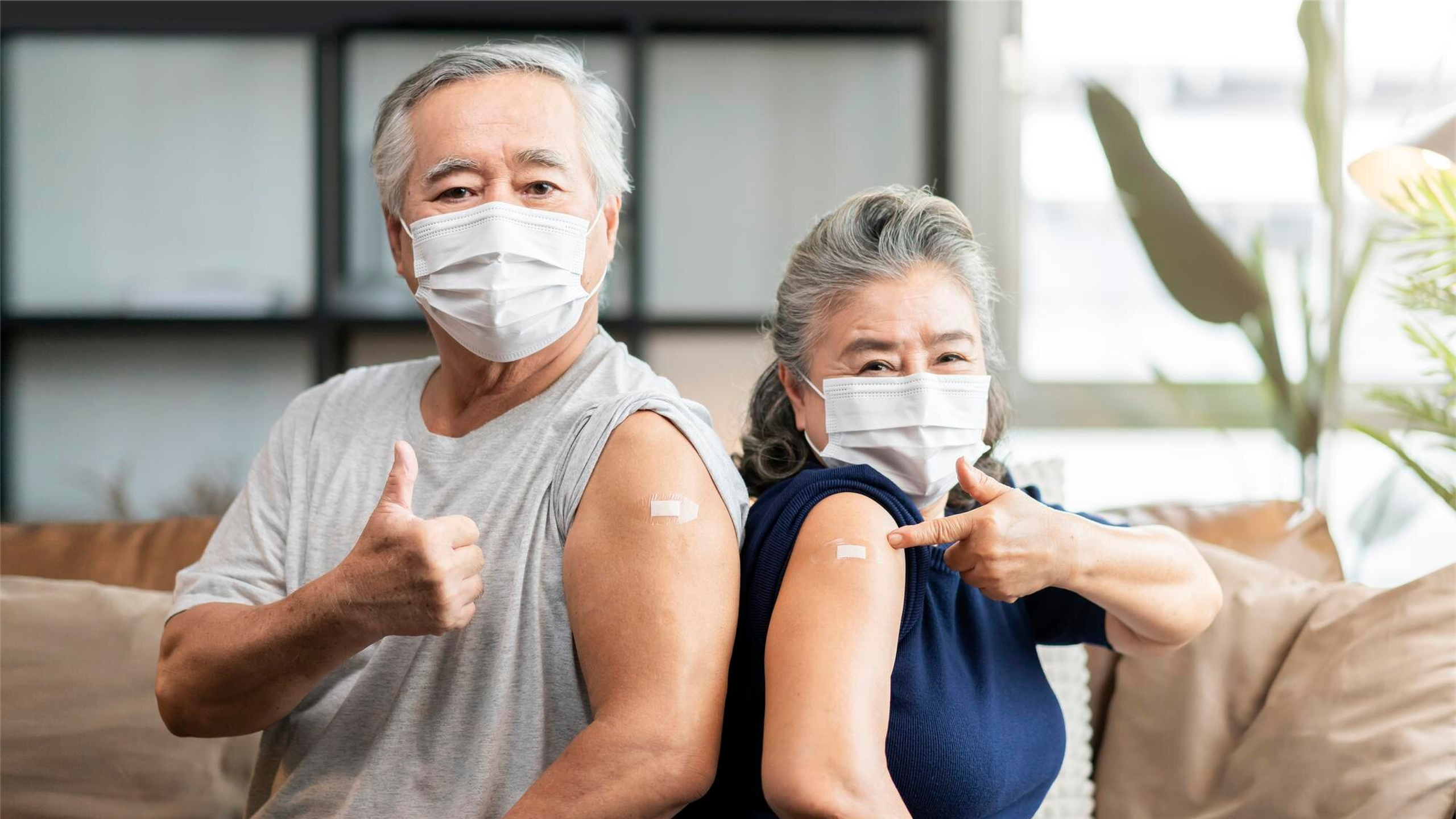 Người trên 50 tuổi, người có bệnh nền cần chủ động tiêm vắc xin phòng sởi