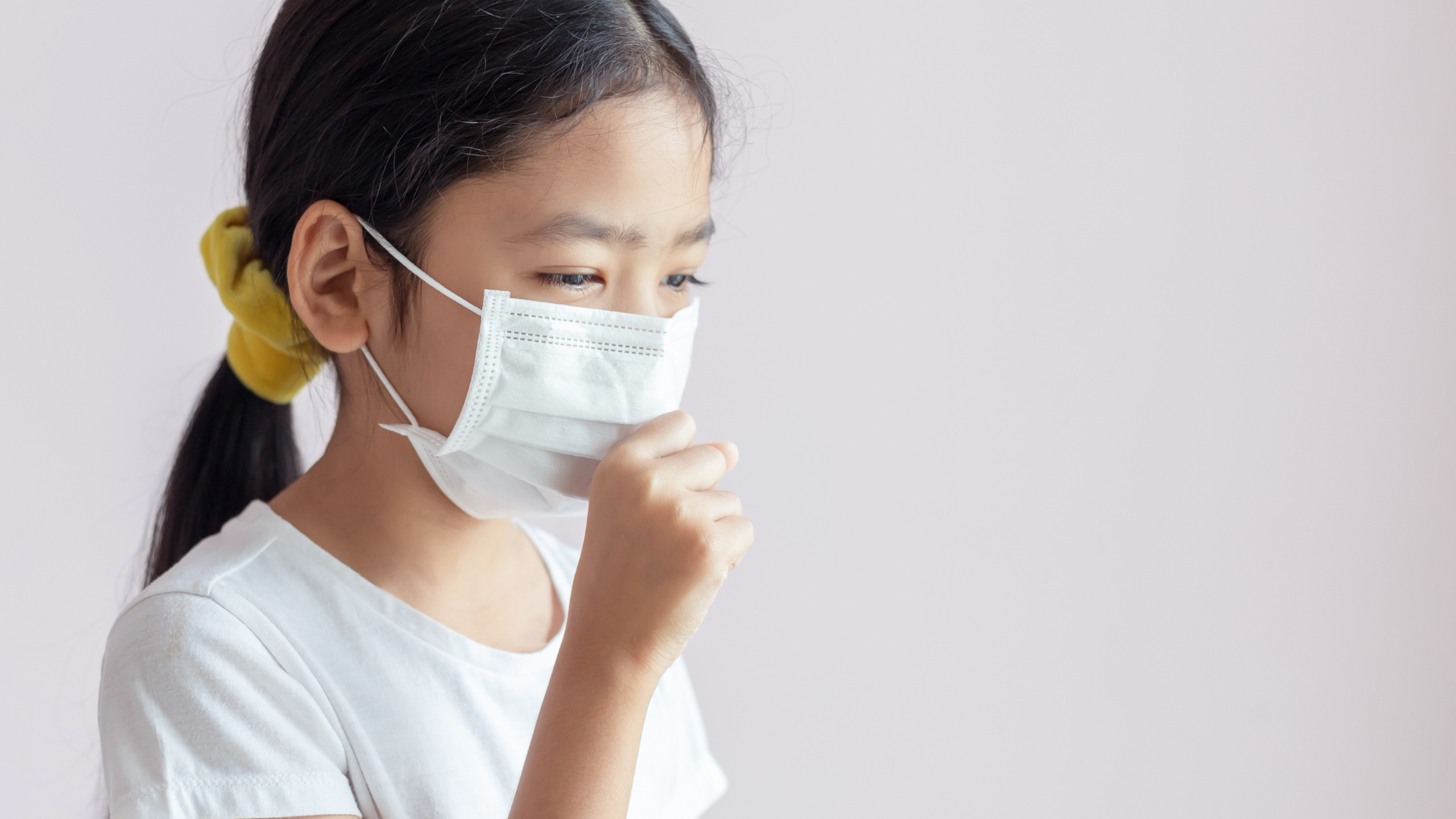 Phân biệt ho gà và ho thường: Dấu hiệu nhận biết và cách điều trị