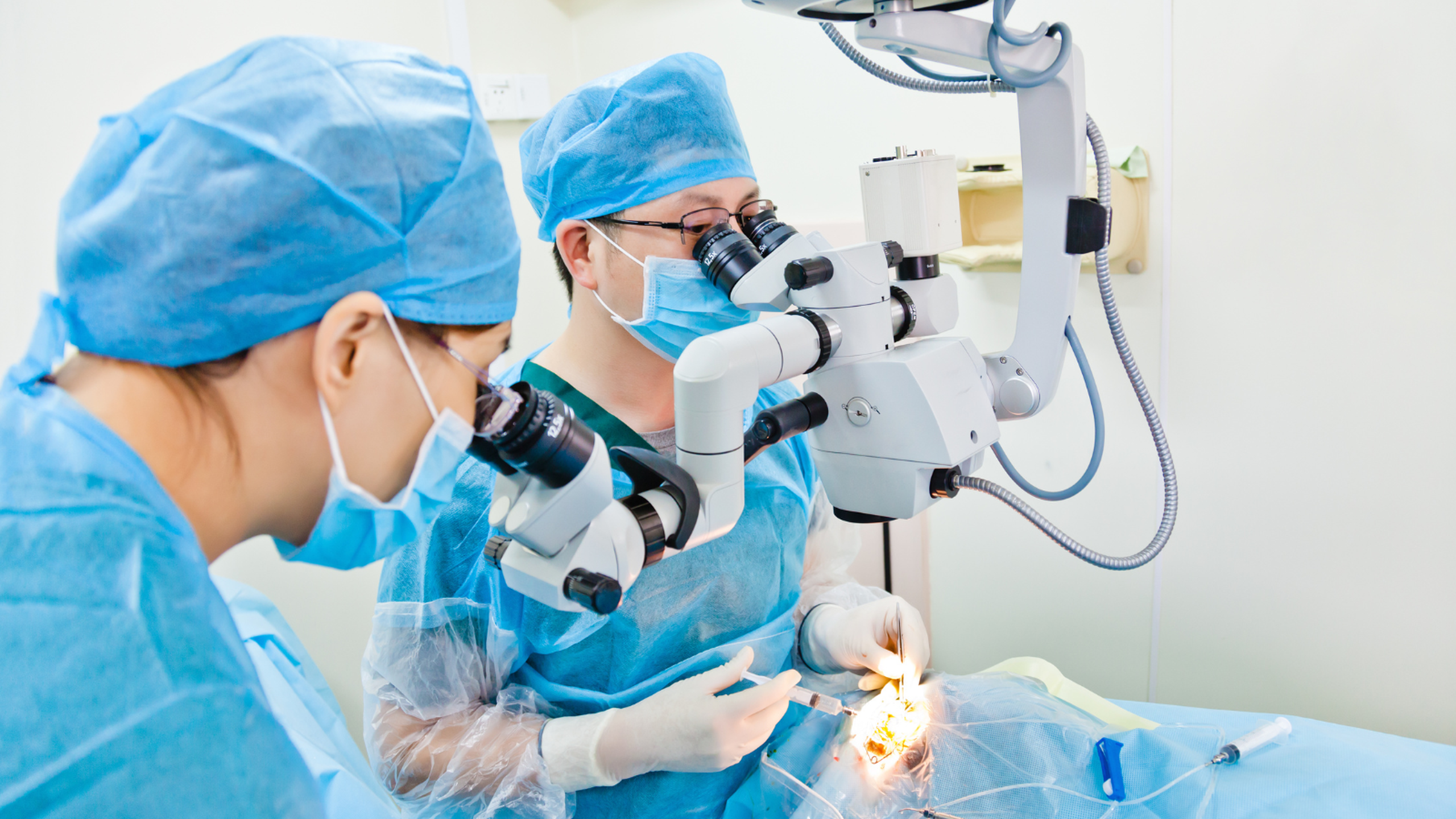 Phẫu thuật tinh hoàn tìm tinh trùng: Những điều cần biết