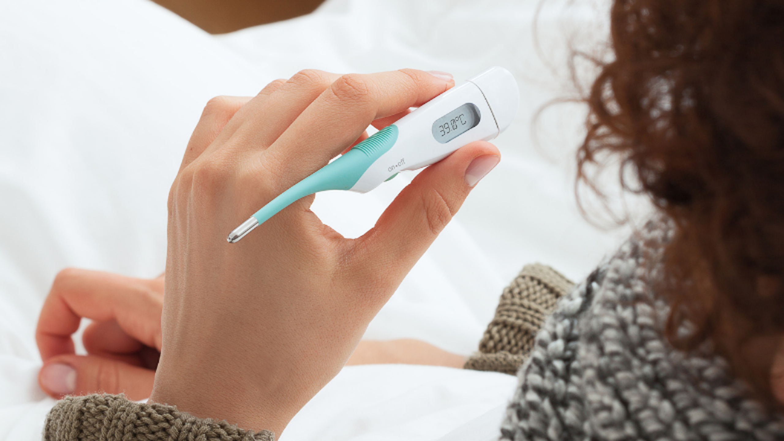 Sốt cao không hạ​ là bệnh gì? Cách xử trí phù hợp