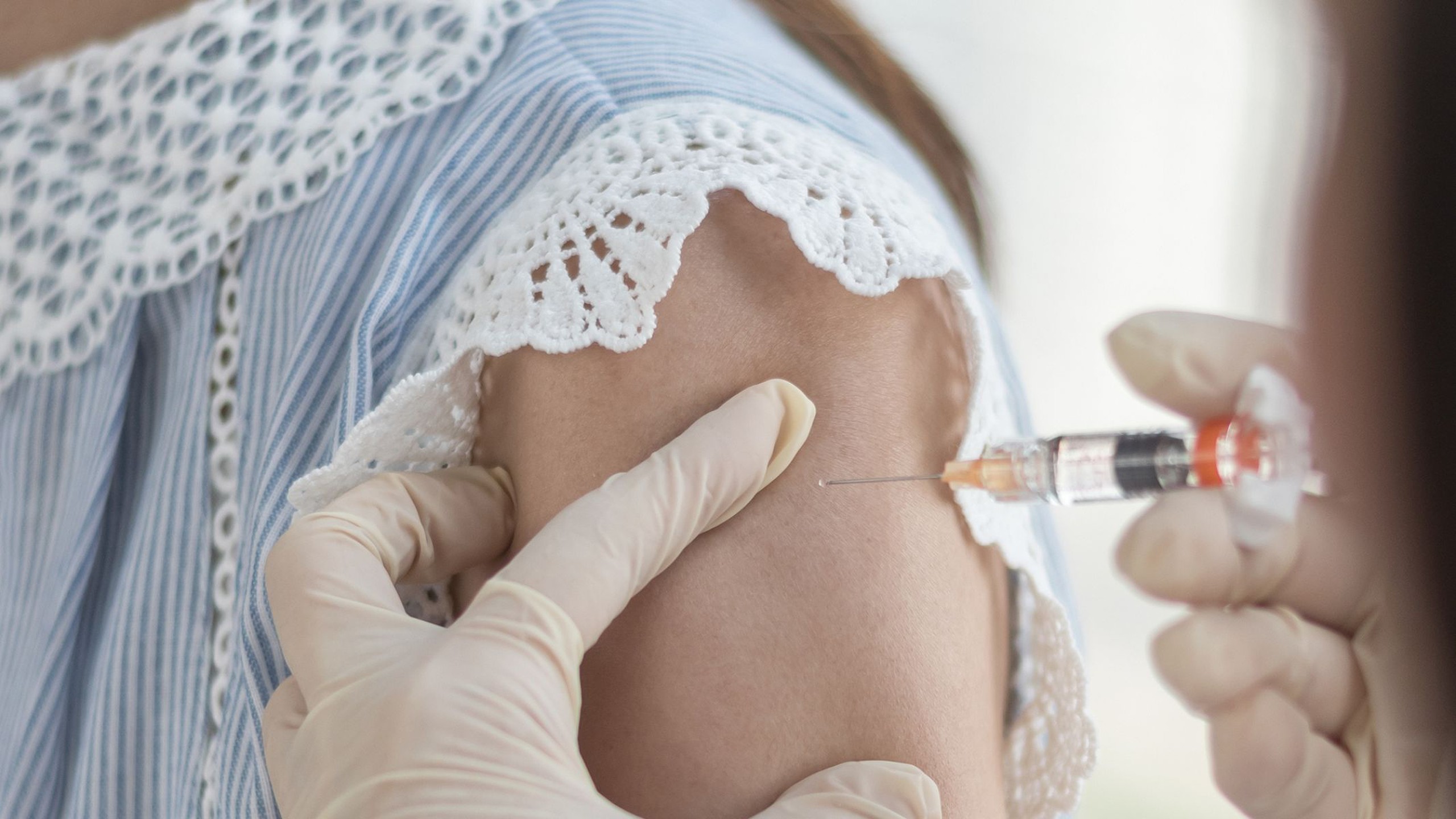 Tiêm vắc xin Gardasil ở đâu tại quận Tân Bình? Địa điểm, giá vắc xin và những lưu ý cần biết