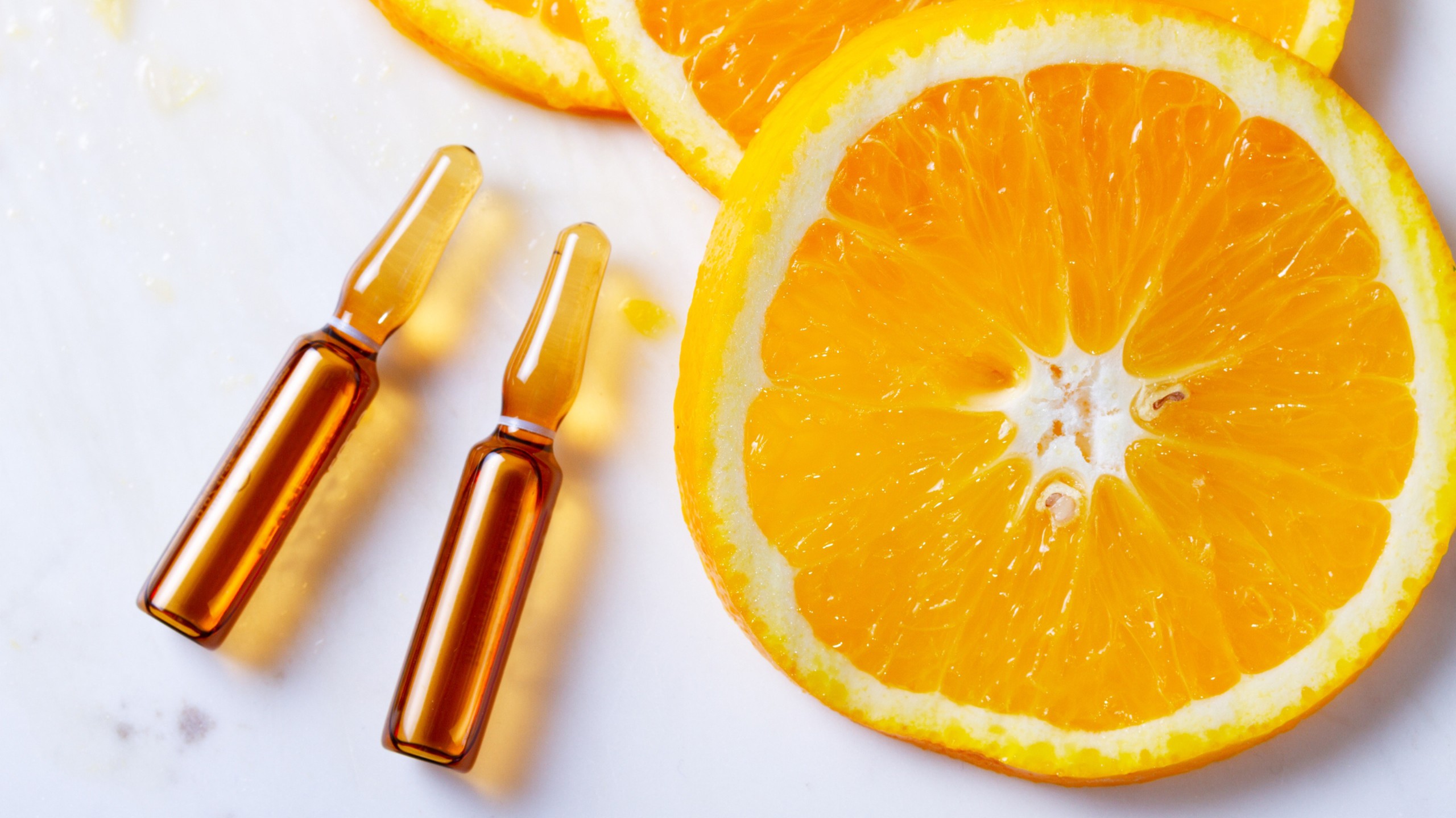 Vitamin C trong điều trị các vấn đề về da như mụn trứng cá 1