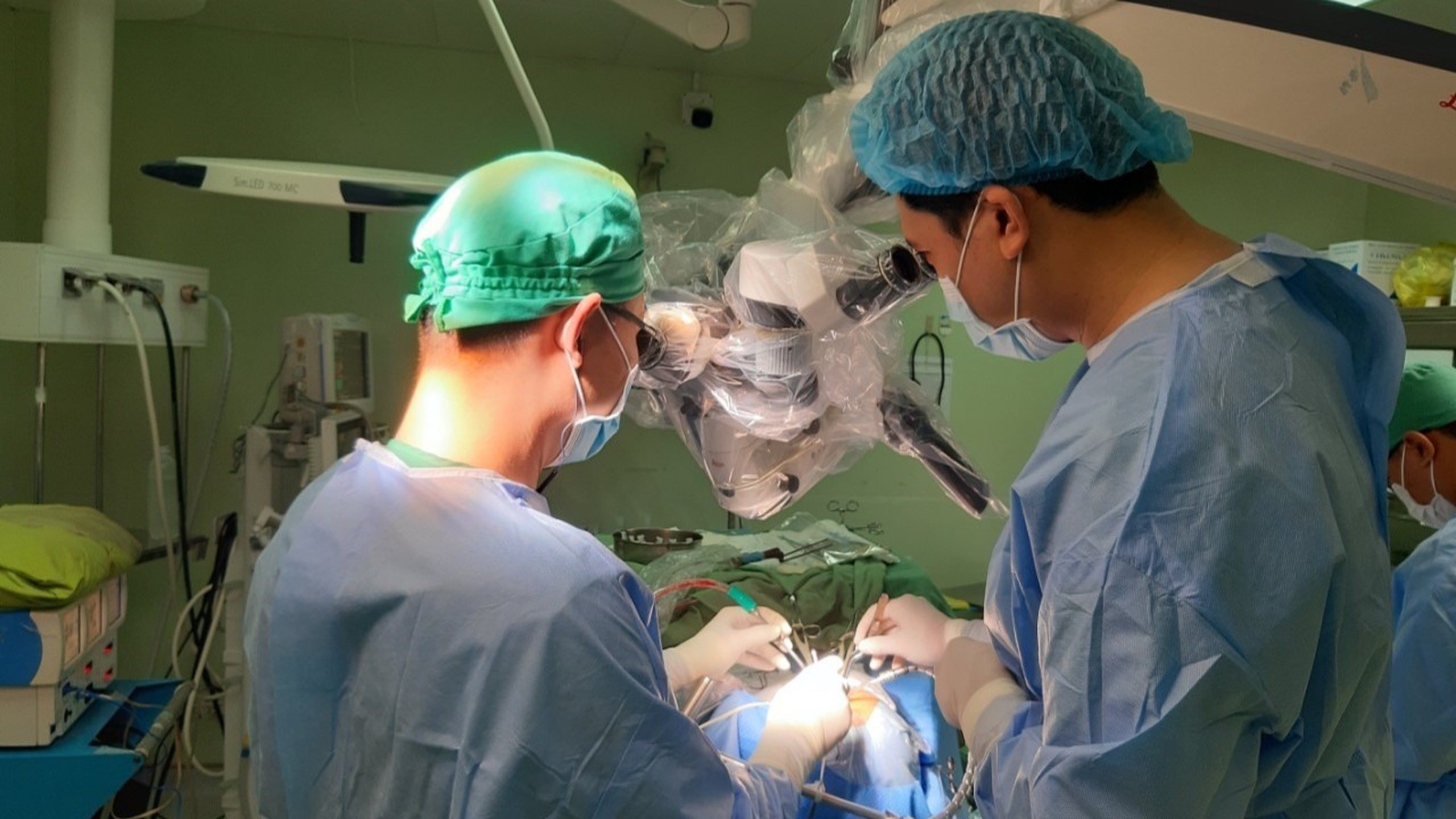 Khi nào bác sĩ sẽ chỉ định phẫu thuật nội soi phá nang màng nhện? 0