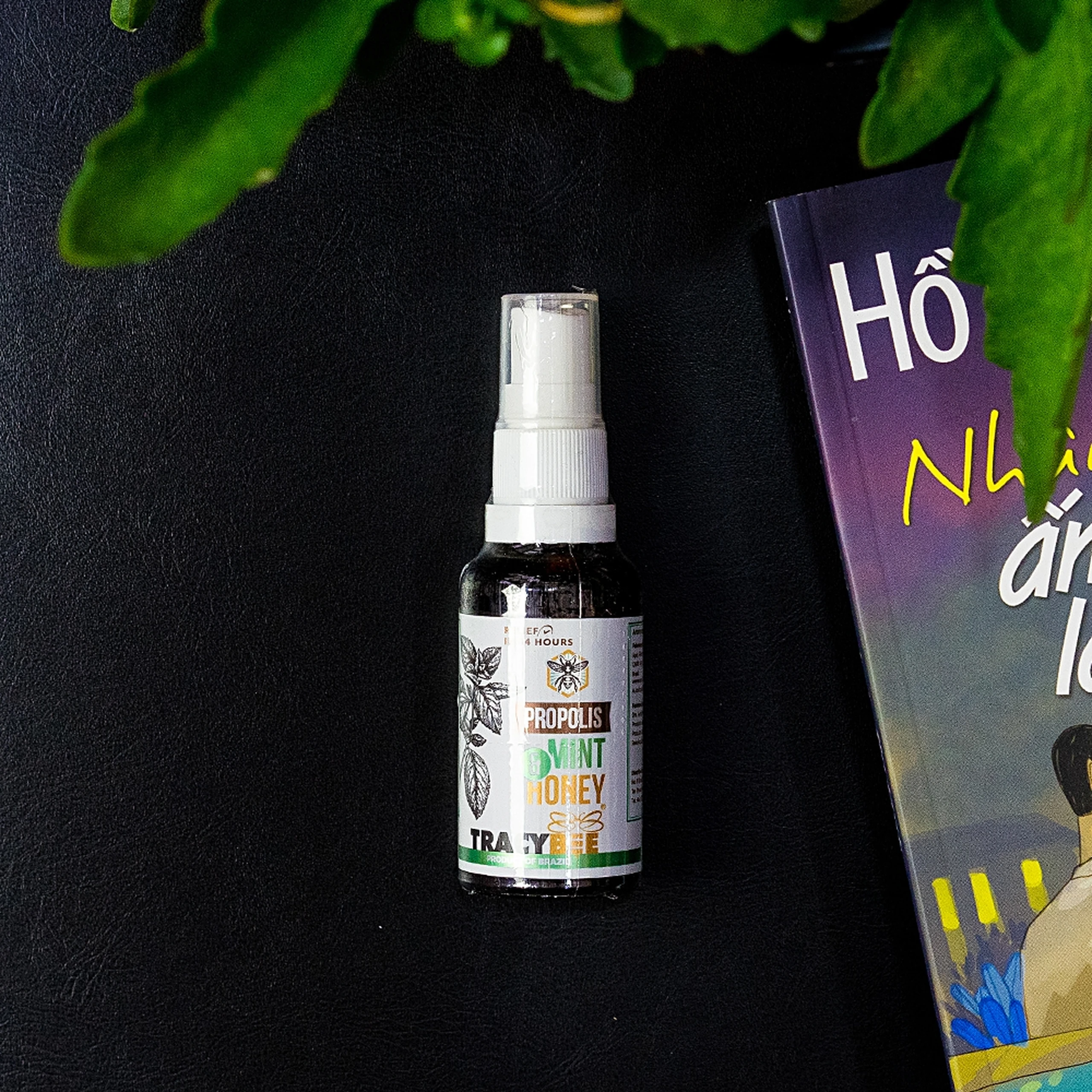 Keo ong giúp giảm đau viêm họng ho do nhiễm khuẩn Tracybee Propolis Tutti Frutti & Honey vị bạc hà (30ml)