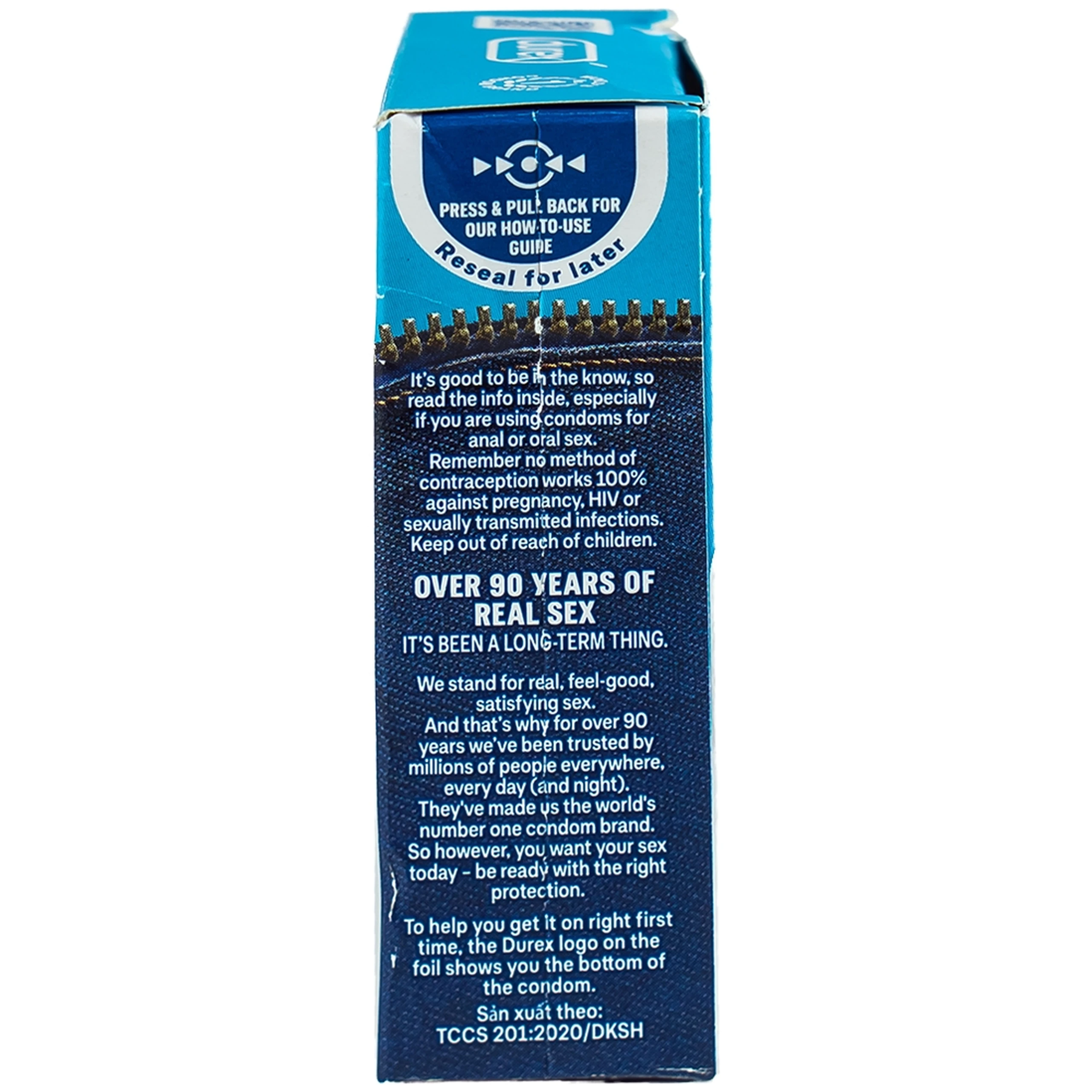 Bao cao su Durex Jeans ôm sát, nhiều chất bôi trơn (52,5mm - 3 cái)