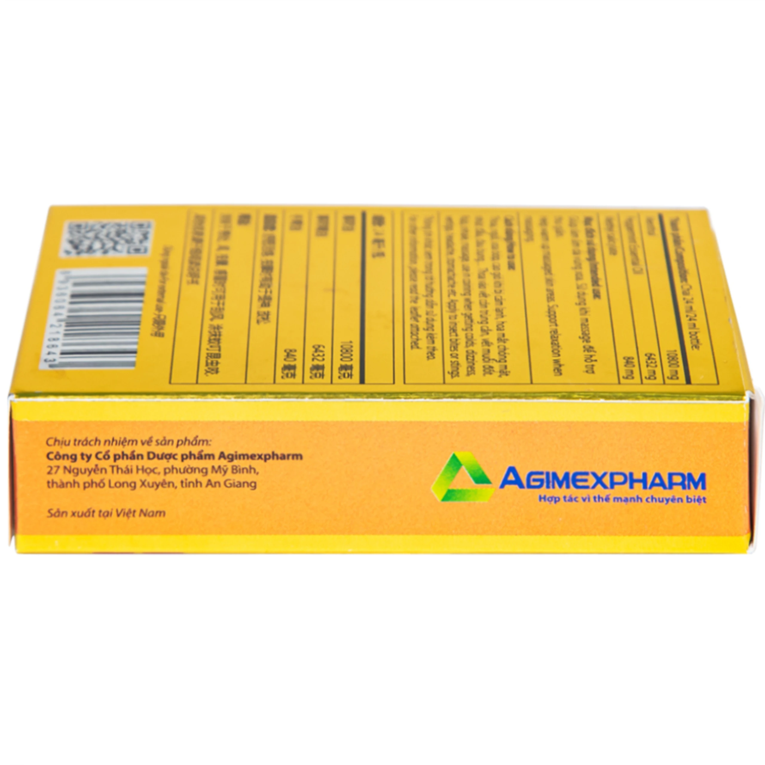 Dầu gió lăn Red Lion Medicated Oil Yellow Agimexpharm ấm da vùng xoa, sử dụng massage hỗ trợ thư giãn (24ml)