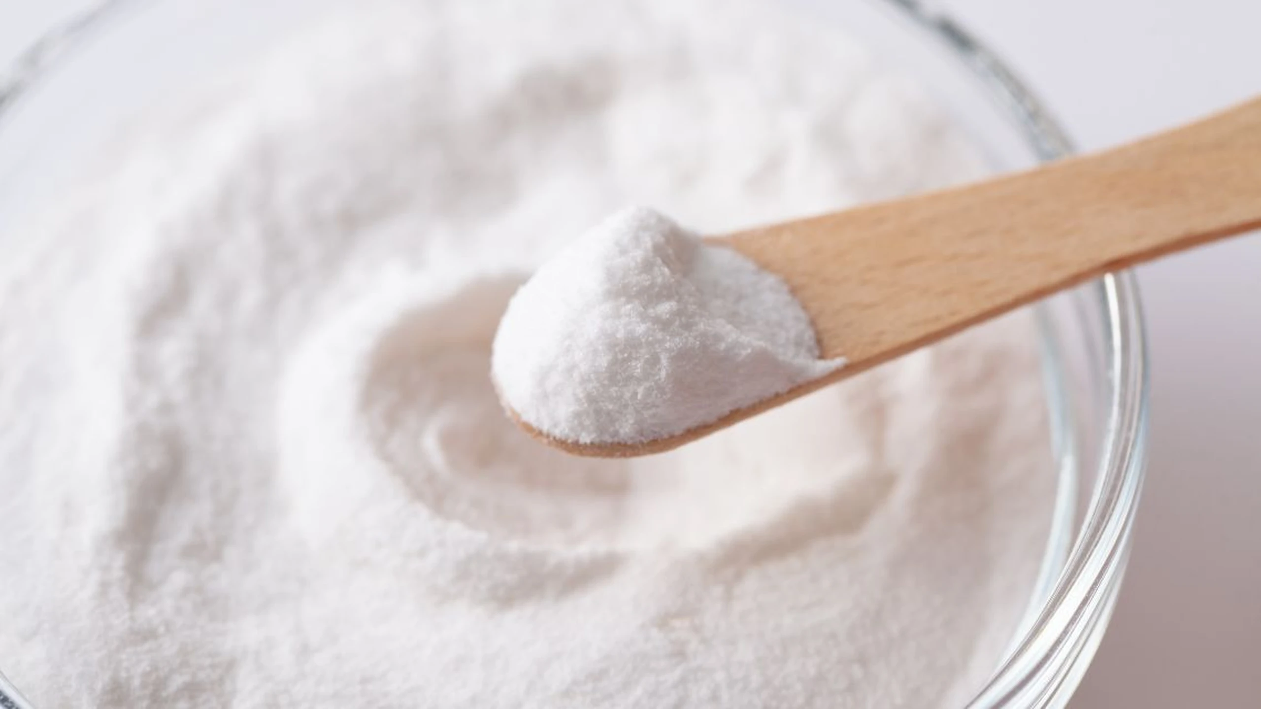Aspartame là gì? Công dụng, tác dụng phụ và lưu ý khi sử dụng