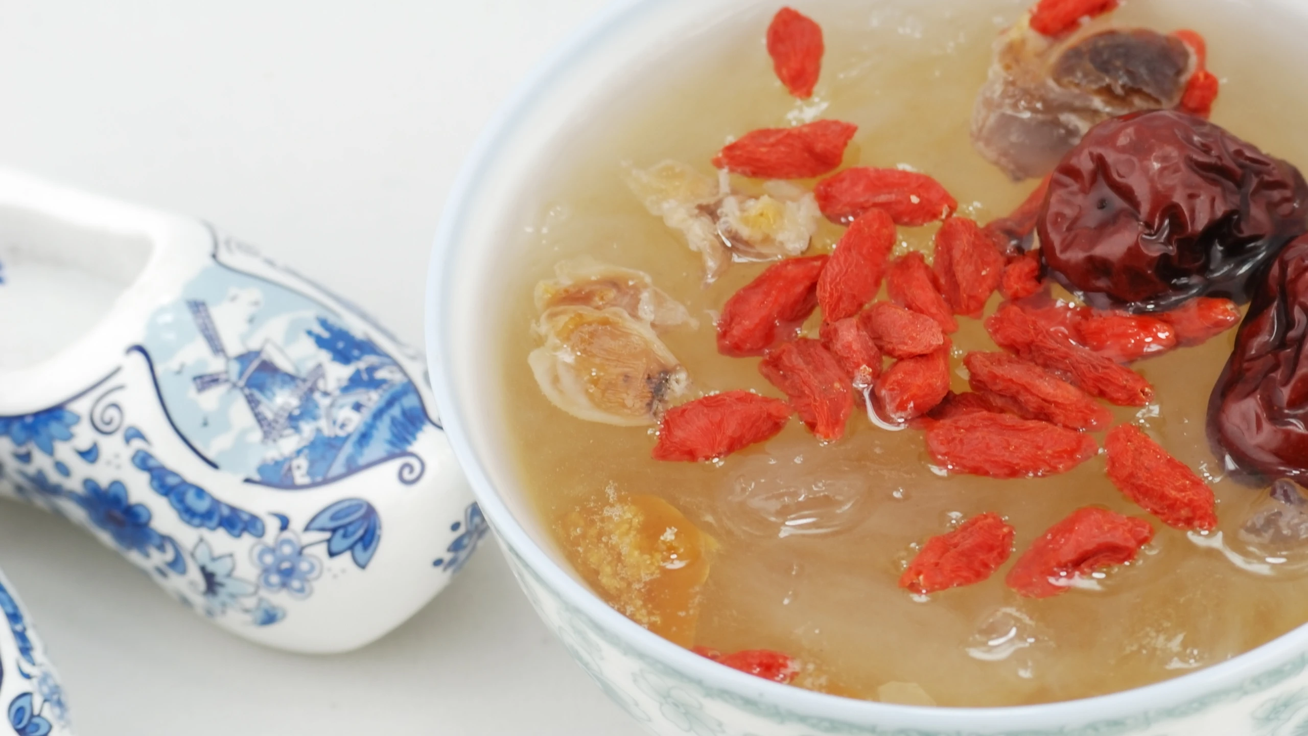 Bị lao phổi ăn yến được không? Người bị lao phổi ăn yến như thế nào là đúng?