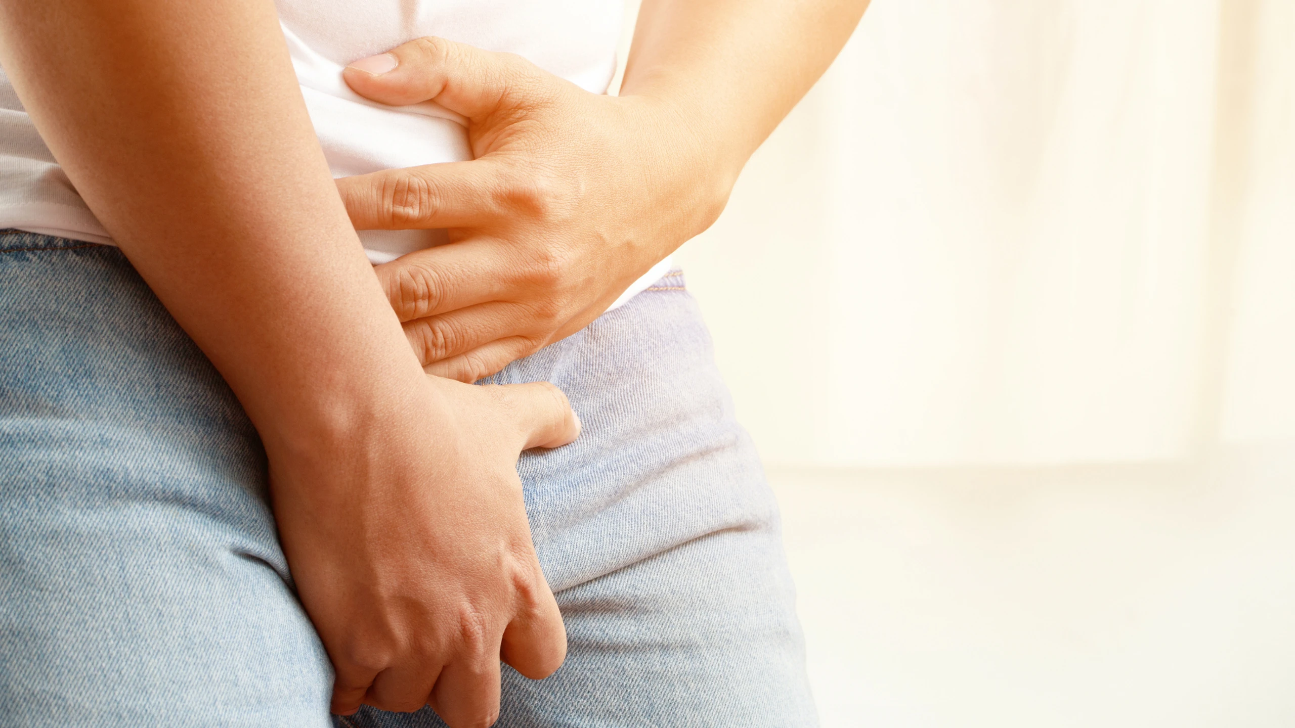 Ngứa vùng kín nam càng gãi càng ngứa: Nguyên nhân và cách xử trí