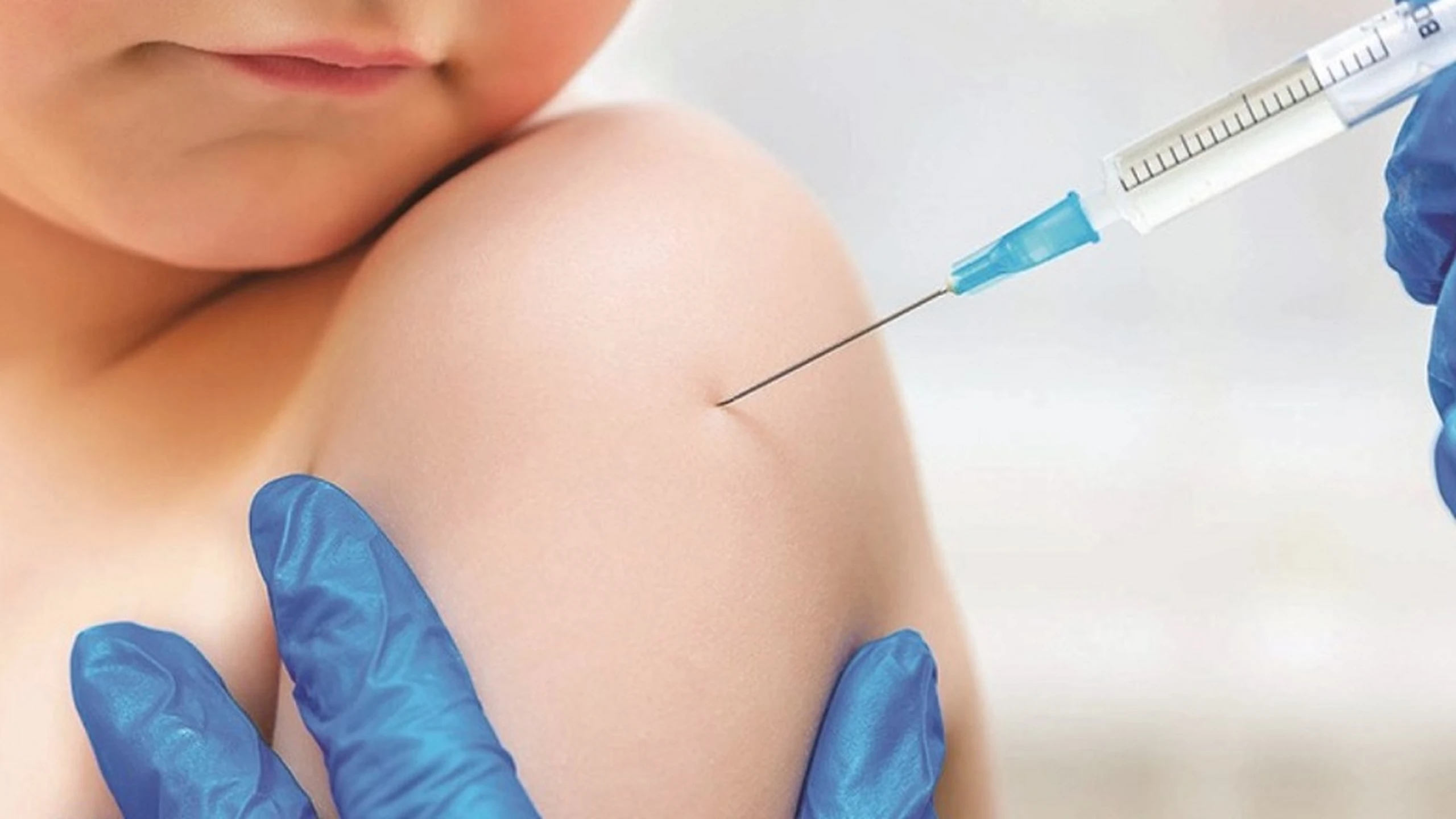 Chích ngừa cho bé 2 tháng tuổi bao nhiêu tiền? Trẻ cần tiêm những mũi nào?