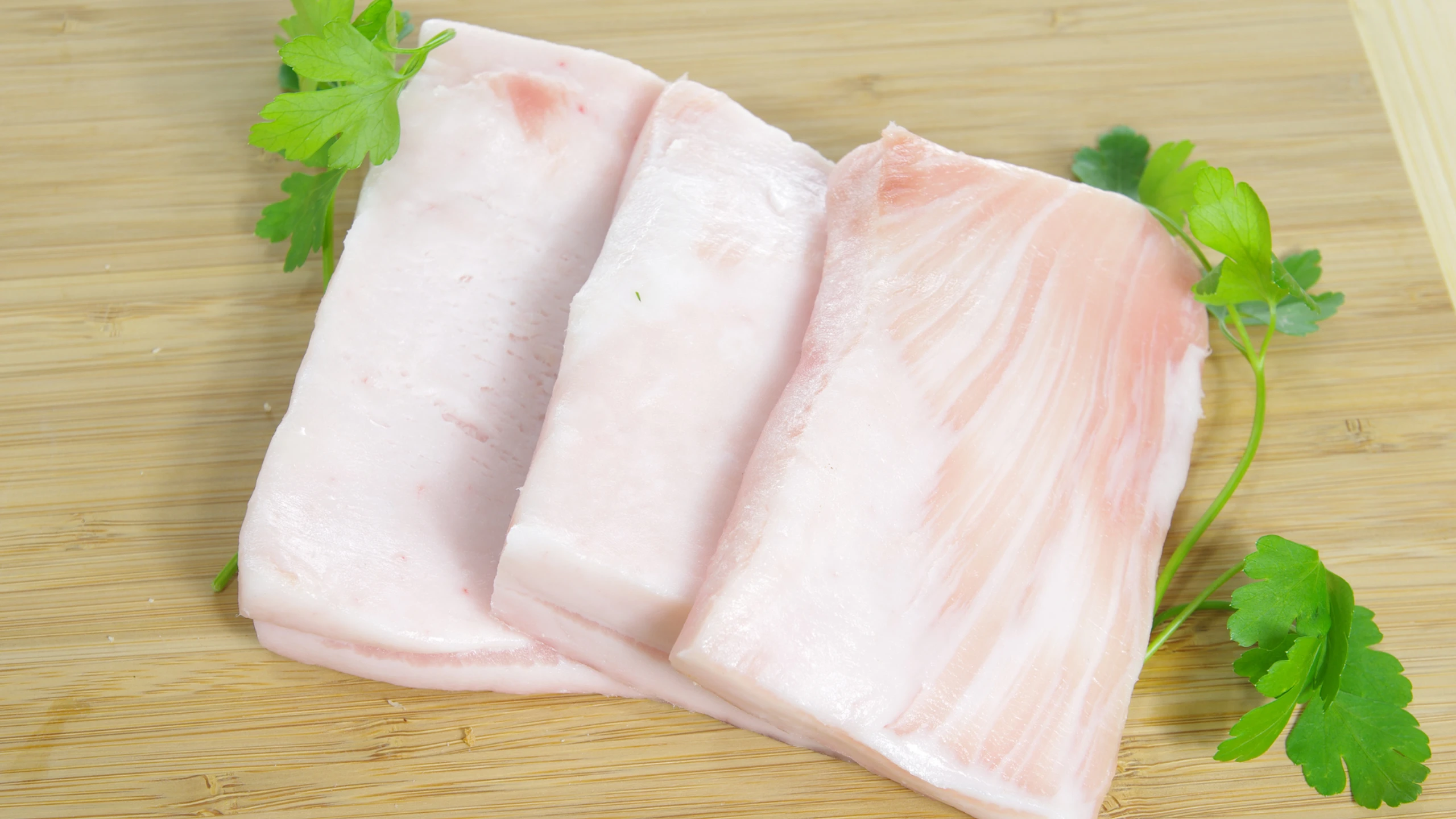 Giải đáp: Ăn mỡ lợn có gây nổi mụn trứng cá không?