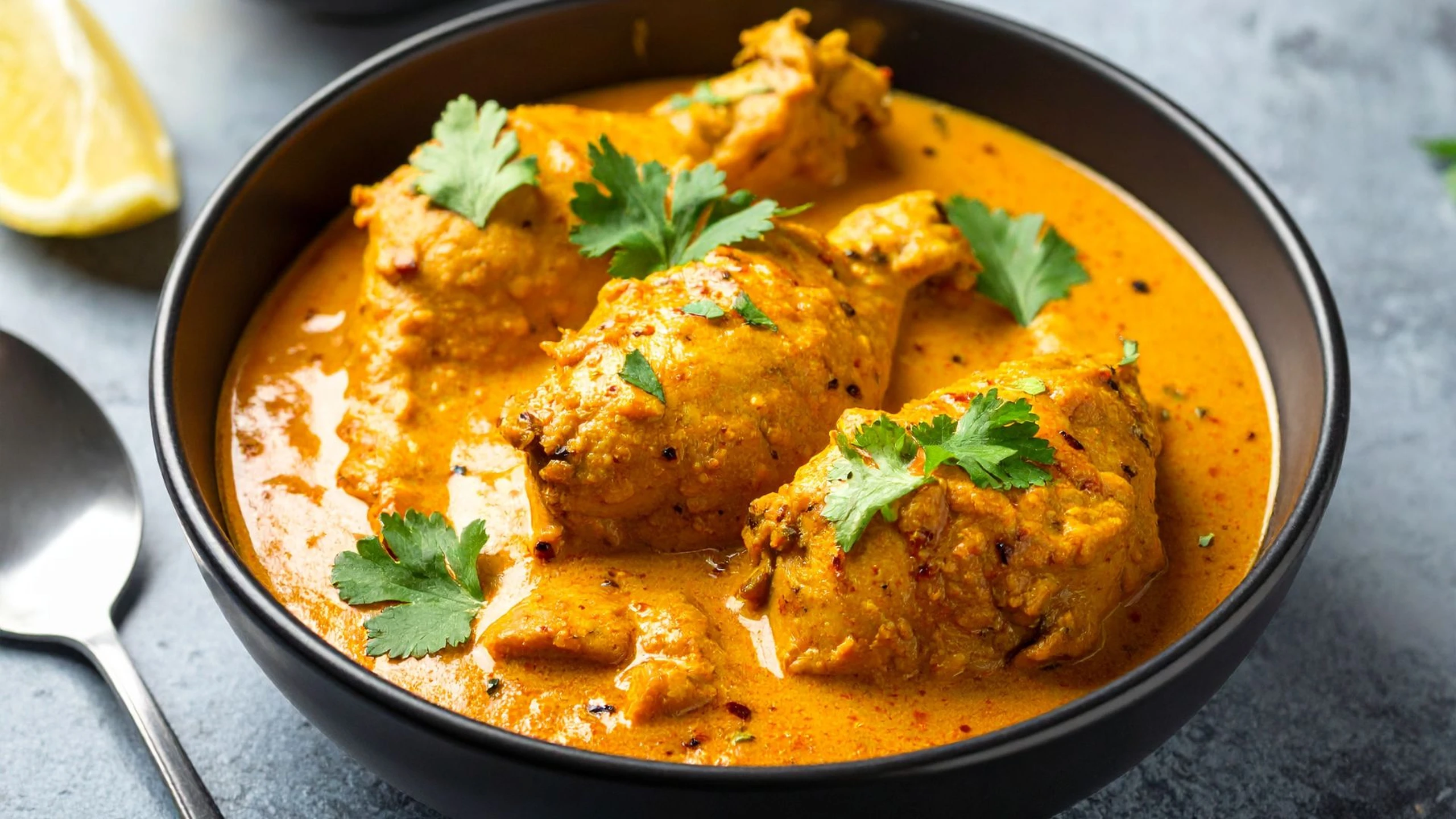 Mẹ bầu ăn cà ri được không? Những điều mẹ bầu cần ghi nhớ khi ăn cà ri