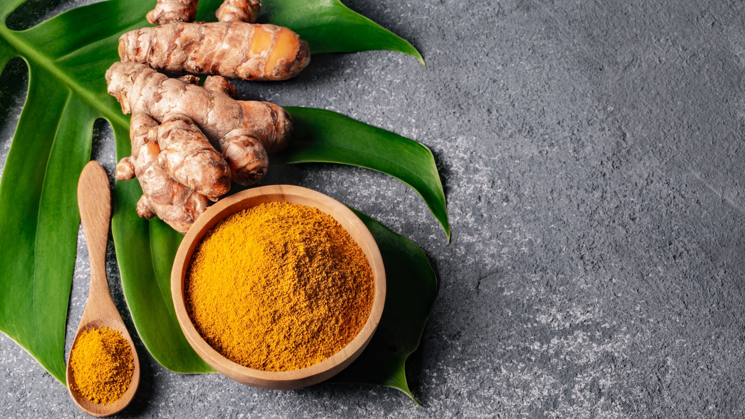 Nên ăn nghệ tươi hay nghệ khô để dễ hấp thụ nhiều curcumin hơn?