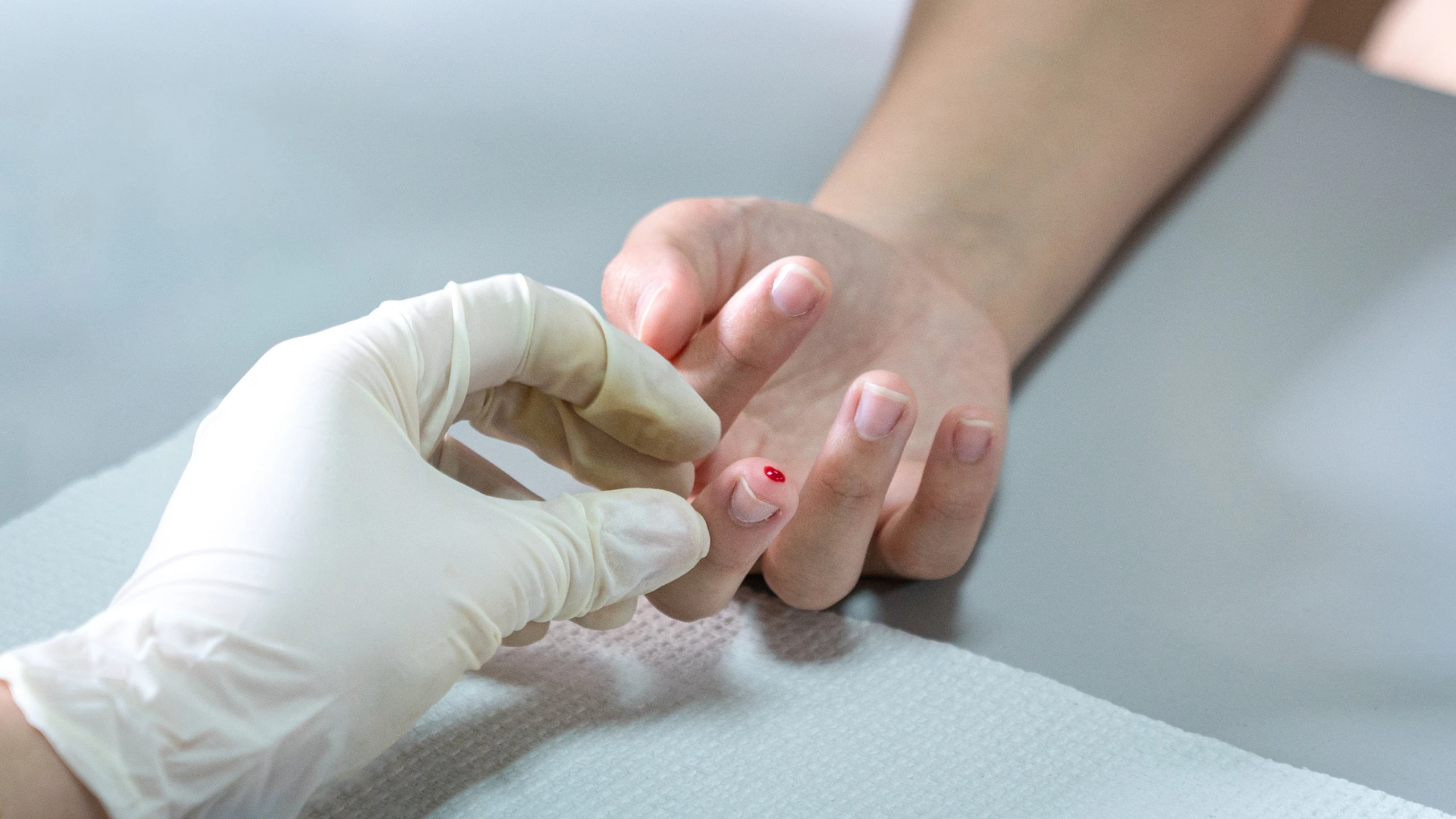 Tại sao lấy máu ở đầu ngón tay? Cách thực hiện kiểm tra đường huyết mao mạch tại nhà 0 