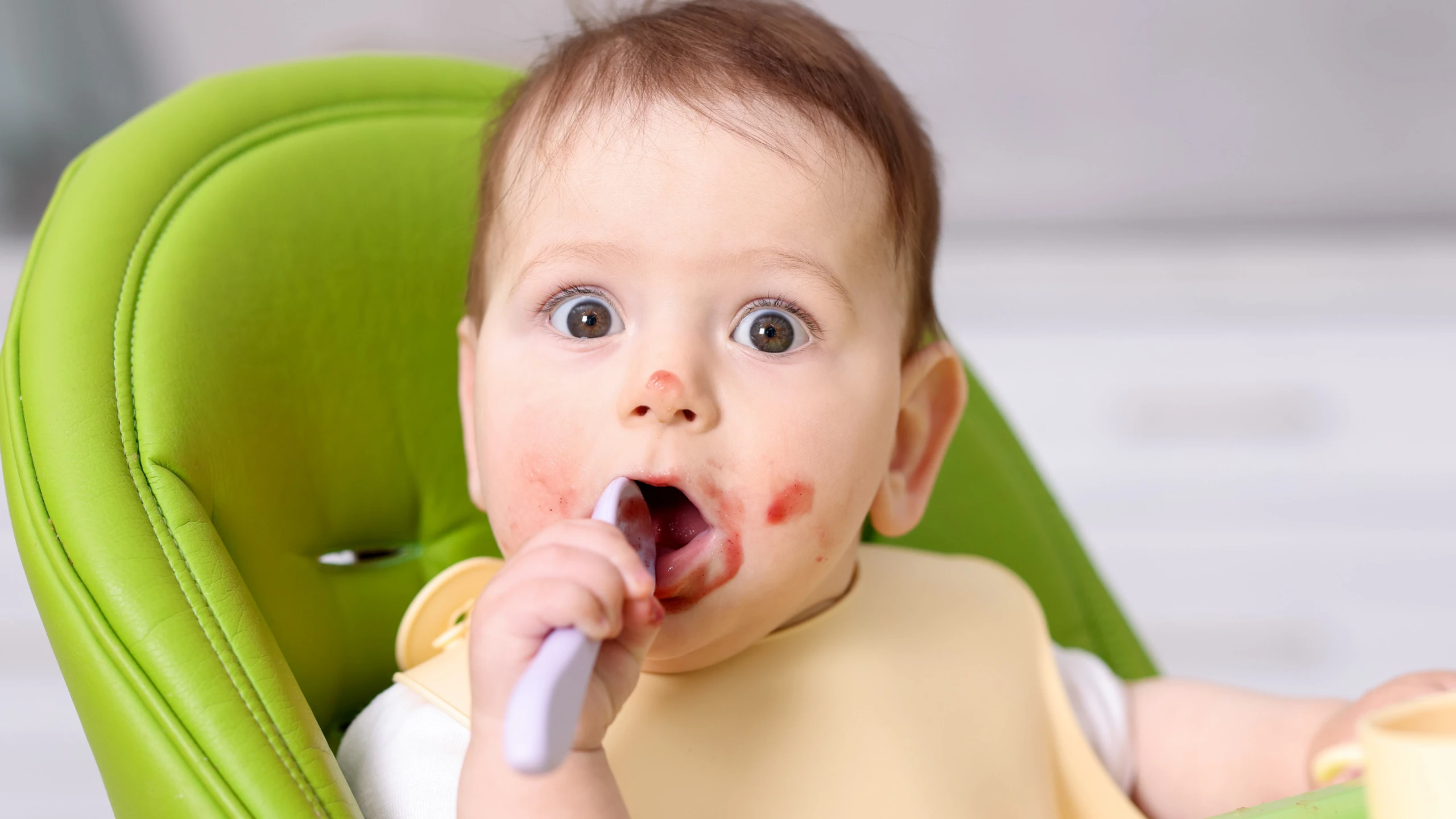Trẻ ăn dặm có nên dùng gia vị không? Các loại gia vị an toàn cho bé ăn dặm bạn nên biết