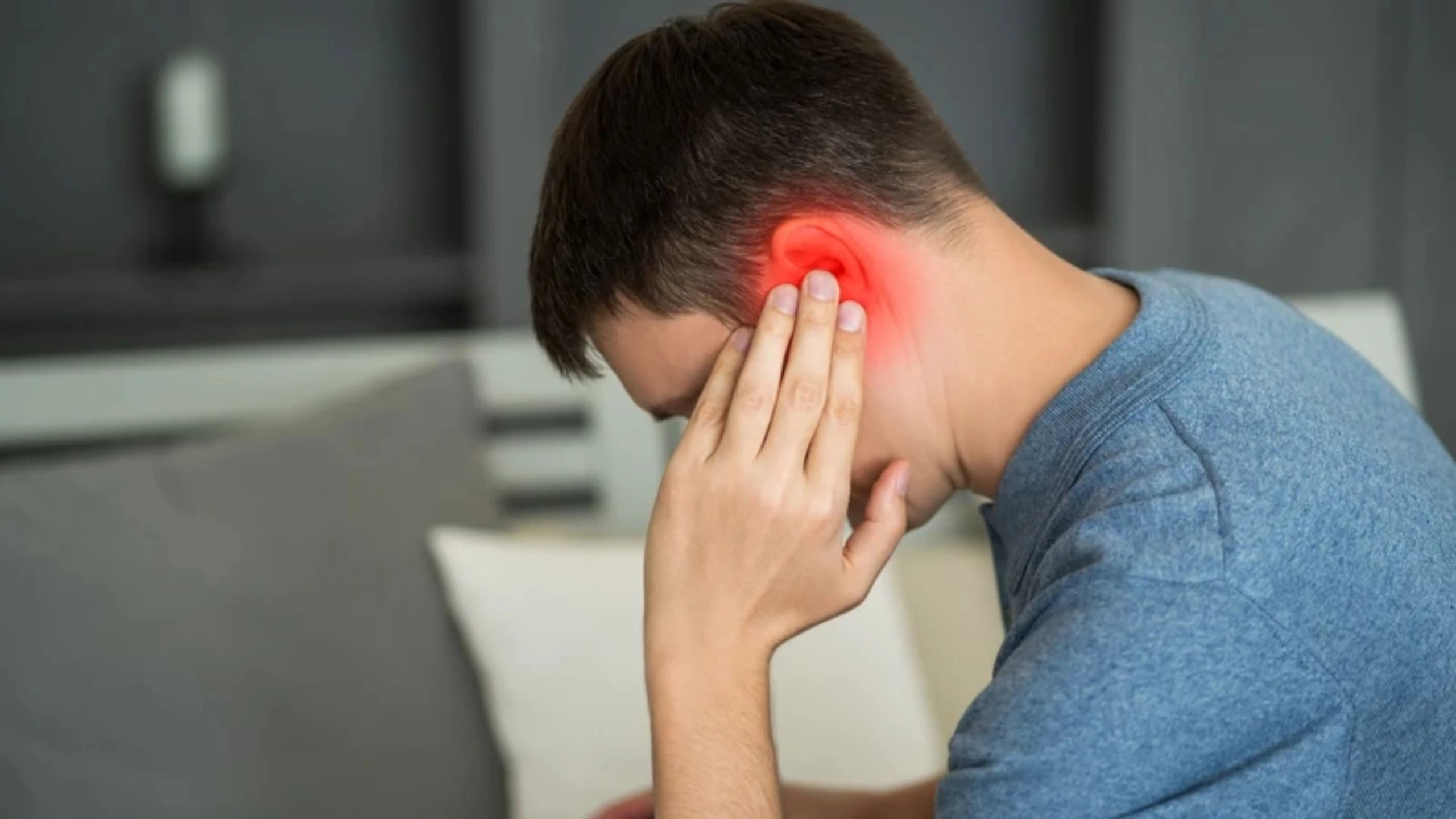 Viêm tai giữa vỡ mủ có nguy hiểm không? Chẩn đoán, điều trị và cách phòng ngừa