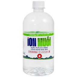 Nước súc miệng Ion muối Fujiwa 680ml hỗ trợ ngăn chặn vi khuẩn, giảm viêm họng