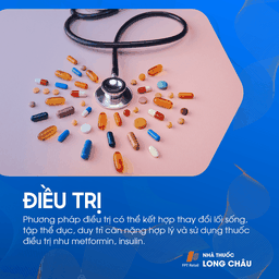 Bệnh nhân tiểu đường tuýp 2 đang uống thuốc hạ đường huyết theo hướng dẫn của bác sĩ, một phần của phác đồ điều trị