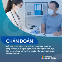 Bác sĩ chuyên khoa đang thực hiện chẩn đoán mụn cóc sinh dục sùi mào gà qua kiểm tra lâm sàng