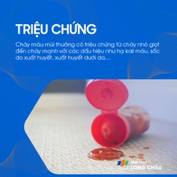 Máu có thể chảy rỉ rả hoặc ào ạt, kèm dấu hiệu nguy hiểm như sốc, hạ kali, xuất huyết dưới da