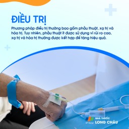 Điều trị gồm phẫu thuật, xạ trị và hóa trị; thường kết hợp để tăng hiệu quả
