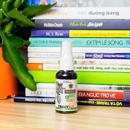 Keo ong giúp giảm đau viêm họng ho do nhiễm khuẩn Tracybee Propolis Tutti Frutti & Honey vị bạc hà (30ml)
