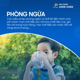 Phòng ngừa bằng cách tránh chà xát mạnh, hạn chế tiếp xúc hóa chất, giữ ẩm da, tránh nước lạnh