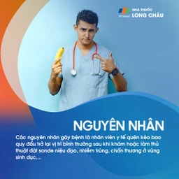 Nguyên nhân do nhân viên y tế quên kéo bao quy đầu về vị trí cũ sau khám, đặt sonde, nhiễm trùng hoặc chấn thương vùng sinh dục