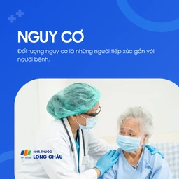 Người tiếp xúc gần với người bệnh dễ mắc Covid-19 hơn.