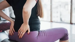 Trật khớp hông là gì? Nguyên nhân, triệu chứng và các phương pháp điều trị trật khớp hông