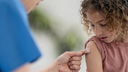 Viêm màng não mô cầu AC là gì? Nguyên nhân, triệu chứng và cách điều trị 3