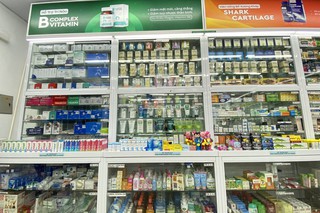 Nhà Thuốc FPT Long Châu 99 Khu Tâm Đức (Ngã Ba Tân Lạc), TT. Mãn Đức, H. Tân Lạc, Tỉnh Hoà Bình