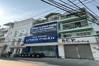 Nhà Thuốc FPT Long Châu 295 Huỳnh Văn Bánh, P. 11, Q. Phú Nhuận, TP. Hồ Chí Minh