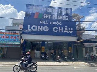 Nhà Thuốc Long Châu 37/3 Phan Văn Hớn, Hóc Môn, TP. Hồ Chí Minh