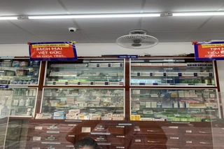 Nhà Thuốc FPT Long Châu 15-17 Phố Hoàng Long, P. Hồng Gai, Tỉnh Quảng Ninh