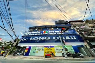 Nhà Thuốc FPT Long Châu 732A Lý Bôn (Ngã Tư Lý Bôn - Ngô Thì Nhậm), P. Trần Lãm, Tỉnh Hưng Yên