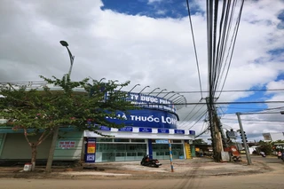 Nhà Thuốc FPT Long Châu 96 Phạm Văn Đồng (Ngã Tư Phạm Văn Đồng - Nguyễn Văn Linh), P. Đăk Bla, Tỉnh Quảng Ngãi
