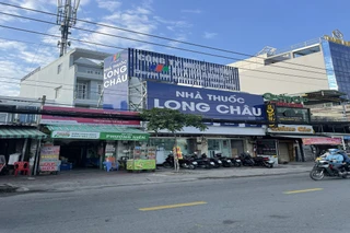 Nhà Thuốc FPT Long Châu 621-623 Trần Xuân Soạn, P. Tân Hưng, TP. Hồ Chí Minh