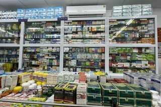 Nhà Thuốc FPT Long Châu 300 Lê Lợi (Đối Diện Bệnh Viện Đa Khoa Tỉnh Bắc Ninh Số 1), P. Bắc Giang, Tỉnh Bắc Ninh