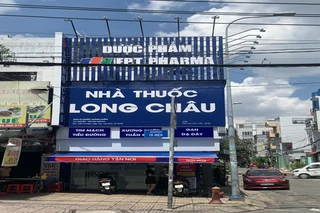 Nhà Thuốc FPT Long Châu 198 Tô Hiệu (Ngã Ba Tô Hiệu Và Nguyễn Thiệu Lâu), P. Phú Thạnh, TP. Hồ Chí Minh